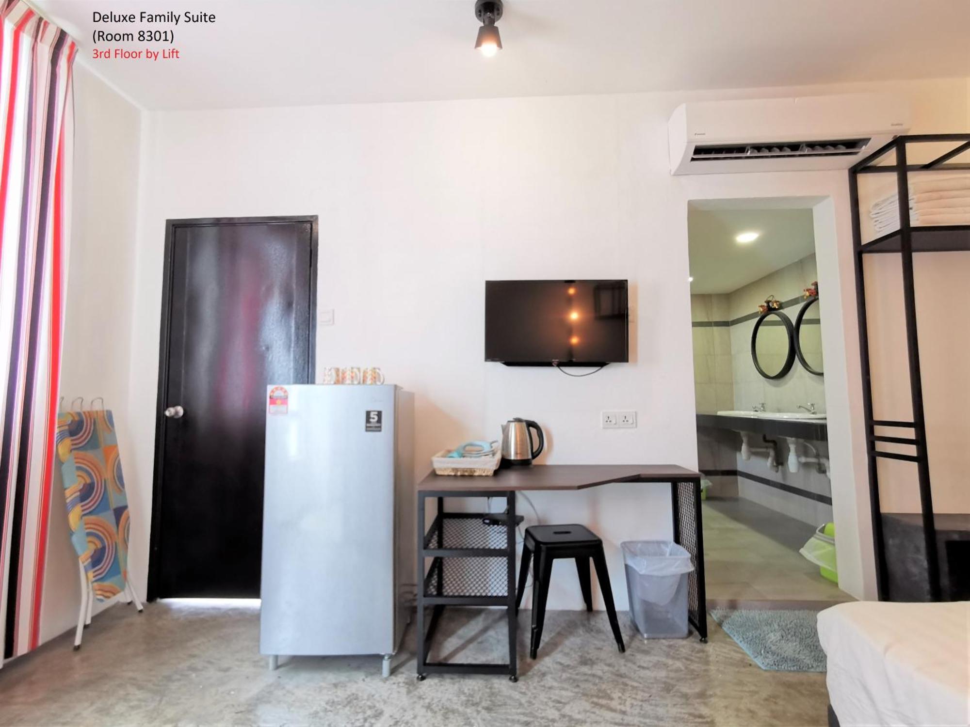 Mwv Family Suite Room Muar Exteriér fotografie