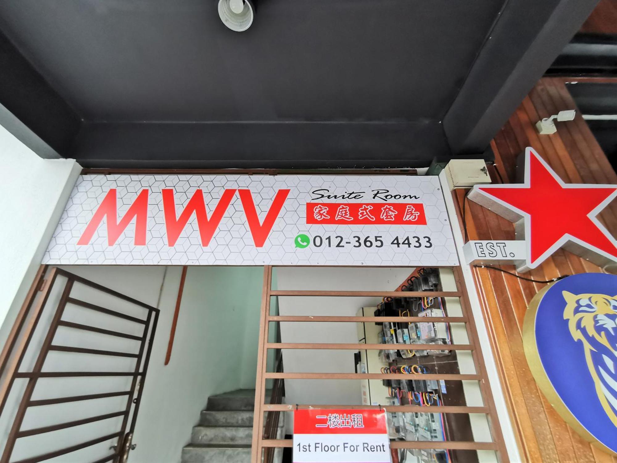Mwv Family Suite Room Muar Exteriér fotografie
